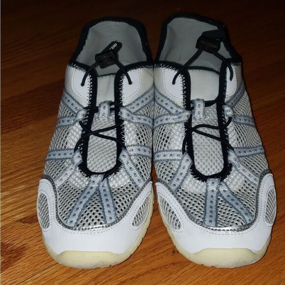 Lands End water shoes - Picture 1 of 8